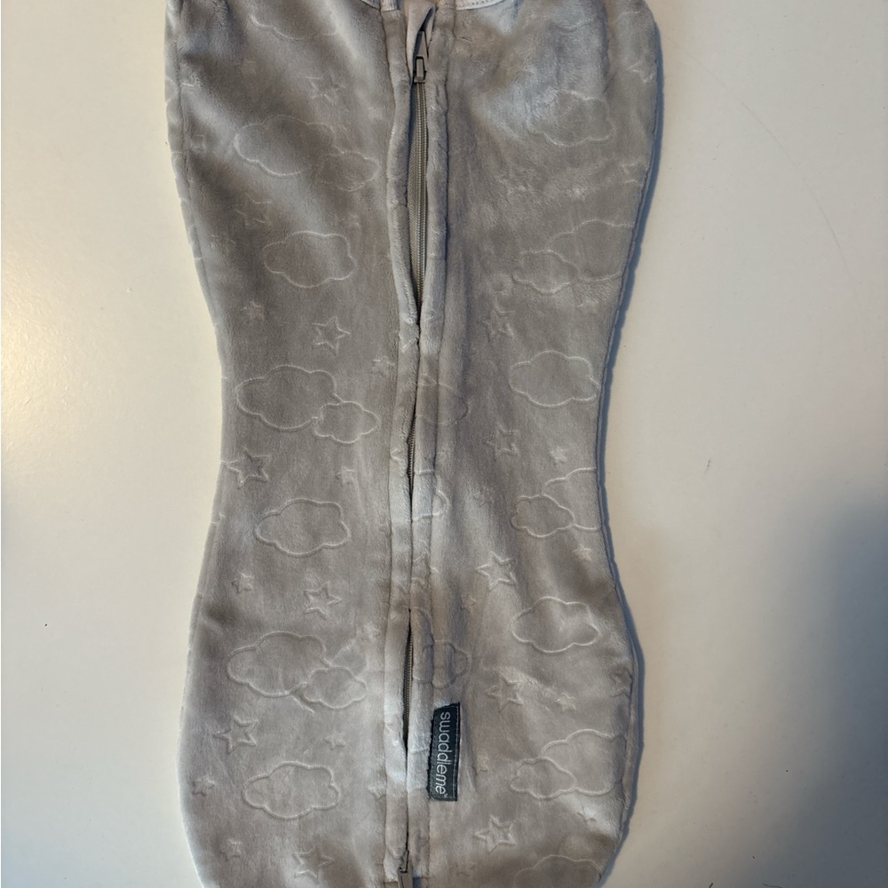 SwaddleMe Light Gray Swaddle with Cloud and Star Design